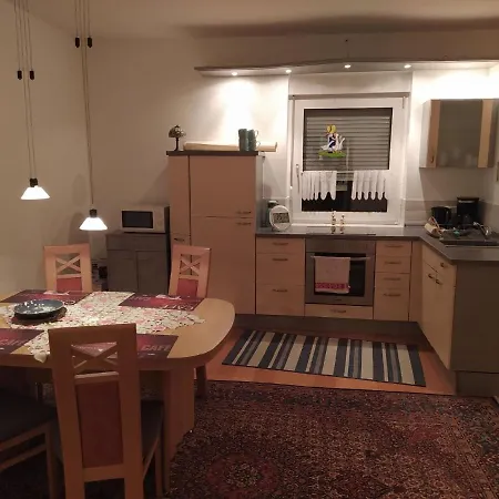 Apartment Gemutlich Und Praktisch Eingerichtete Ferienwohnung